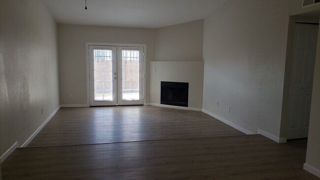 3050 N 24th Ln in Phoenix, AZ - Building Photo - Building Photo