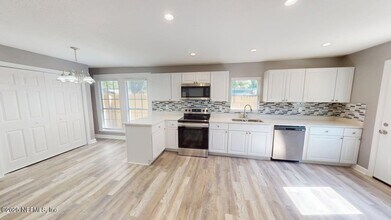 5336 Cruz Rd in Jacksonville, FL - Building Photo - Building Photo