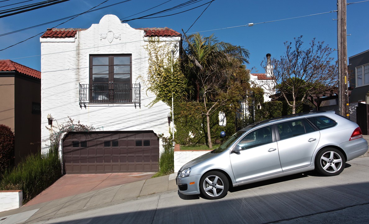 377 Collingwood St in San Francisco, CA - Building Photo