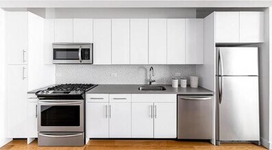33 Bond St in Brooklyn, NY - Building Photo - Building Photo