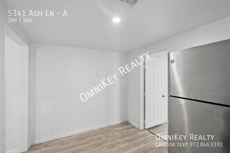 5341 Ash Ln in Dallas, TX - Foto de edificio - Building Photo