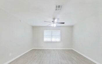 11056 Spottswood Dr in Houston, TX - Building Photo - Building Photo