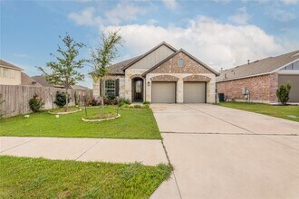 6740 Brindisi Pl in Round Rock, TX - Foto de edificio - Building Photo