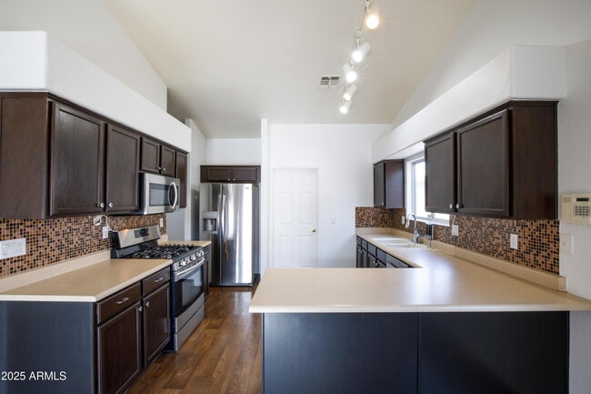 909 E Harwell Rd in Phoenix, AZ - Building Photo - Building Photo