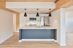 11 E Lenox St, Unit 204CP in Boston, MA - Building Photo