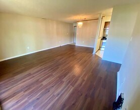 2403 Ravens Crest Dr in Plainsboro, NJ - Building Photo - Building Photo
