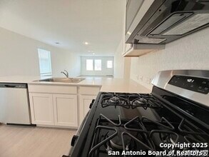 232 Ottawa Wy in New Braunfels, TX - Building Photo - Building Photo