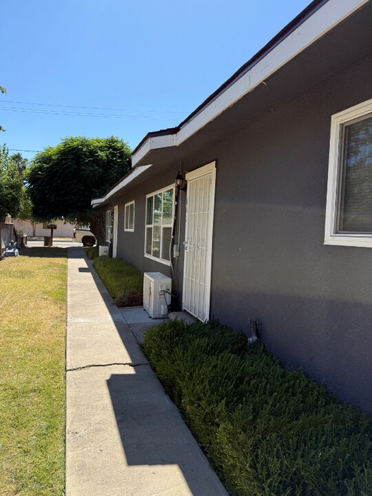 445 S 2nd St in Chowchilla, CA - Building Photo