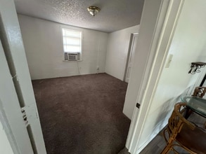 1609 Granada Ave in Daytona Beach, FL - Building Photo - Building Photo