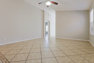 10857 E Arcadia Ave in Mesa, AZ - Building Photo - Building Photo