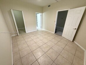 2061 NW 96th Ter in Pembroke Pines, FL - Building Photo - Building Photo
