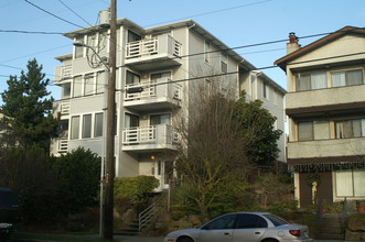 Salmon Bay Vista in Seattle, WA - Building Photo - Building Photo