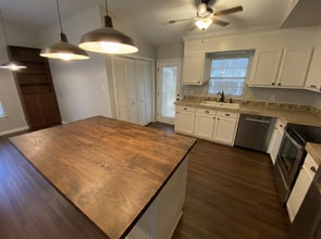 1119 Eagle Rd in Greensboro, NC - Foto de edificio - Building Photo