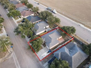 3213 Indian Hill Ave in McAllen, TX - Building Photo - Building Photo