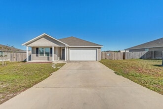 12 Lockwood Way W in Defuniak Springs, FL - Building Photo - Building Photo