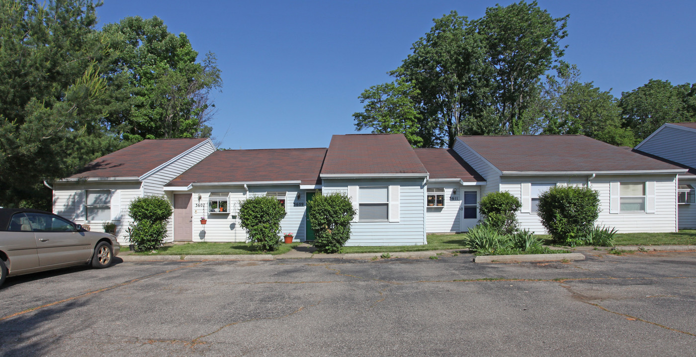 3607-3621 Parfore Ct in Cincinnati, OH - Foto de edificio