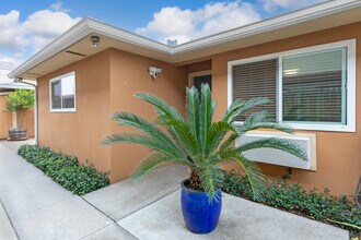 1330 E San Bruno Ave in Fresno, CA - Building Photo - Building Photo