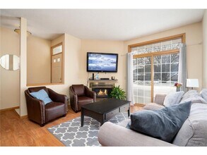 2740 Mallard Dr in Woodbury, MN - Building Photo - Building Photo