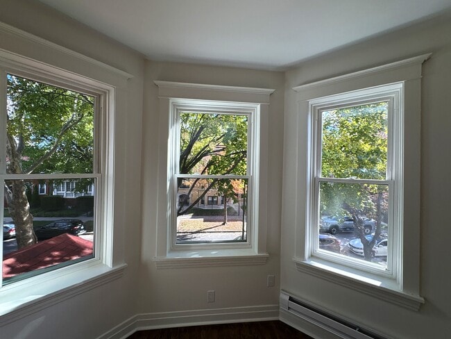 3078 N Davlin Ct in Chicago, IL - Building Photo - Building Photo