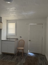 2435 Woodford St, Unit 3 in Toledo, OH - Building Photo - Building Photo