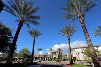 Wyngate Apartments in Surprise, AZ - Foto de edificio - Building Photo