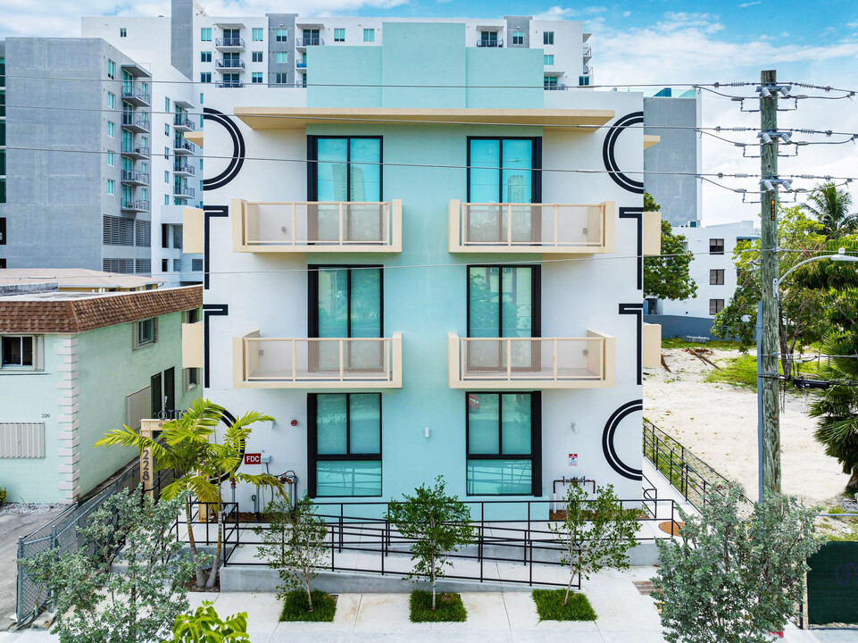 Otto Apartments in Miami, FL - Foto de edificio