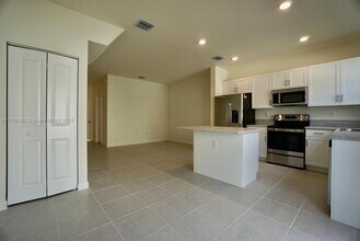 3432 W 113th St in Hialeah, FL - Building Photo - Building Photo
