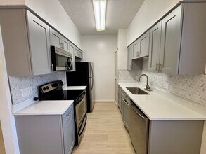 203 E 31st St in Austin, TX - Foto de edificio - Building Photo