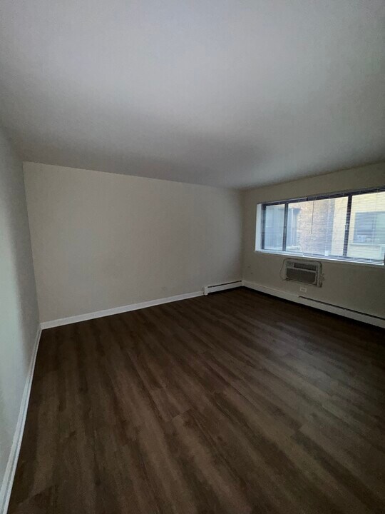 5919 N Kenmore Ave, Unit 325 in Chicago, IL - Building Photo