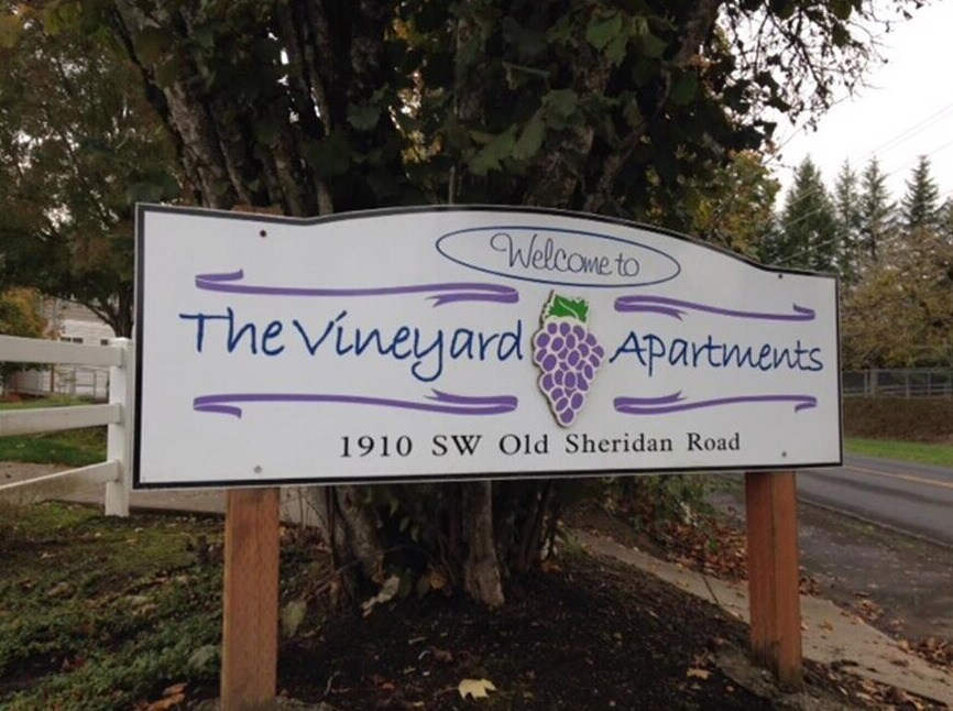The Vineyards in McMinnville, OR - Building Photo