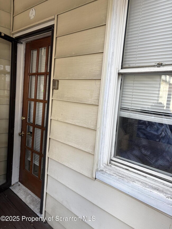 property at 1318 N Washington Ave