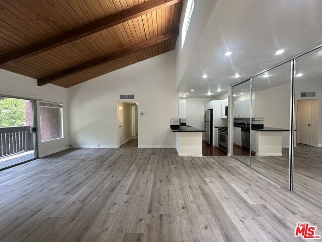 property at 18350 Hatteras St