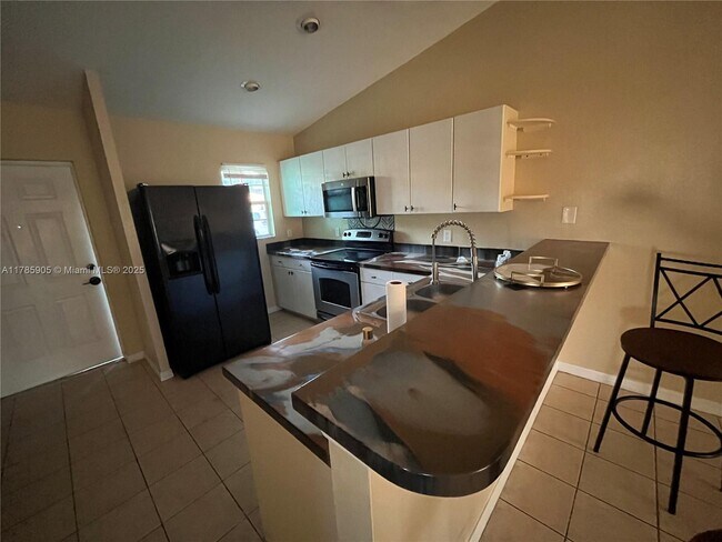 4893 Jordan Ave S-Unit -0 in Lehigh Acres, FL - Building Photo - Building Photo