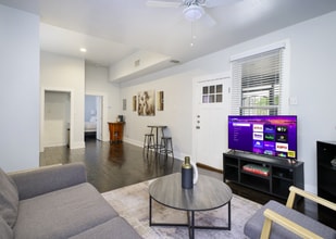 118 Delaware St in San Antonio, TX - Building Photo - Building Photo