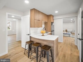 8321 Raymond Ln in Potomac, MD - Building Photo - Building Photo