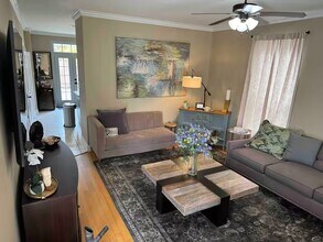 2210 Christian St, Unit 15 in Baton Rouge, LA - Building Photo - Building Photo