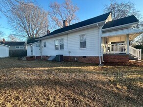 1304 Bogart St in Greensboro, NC - Building Photo - Building Photo
