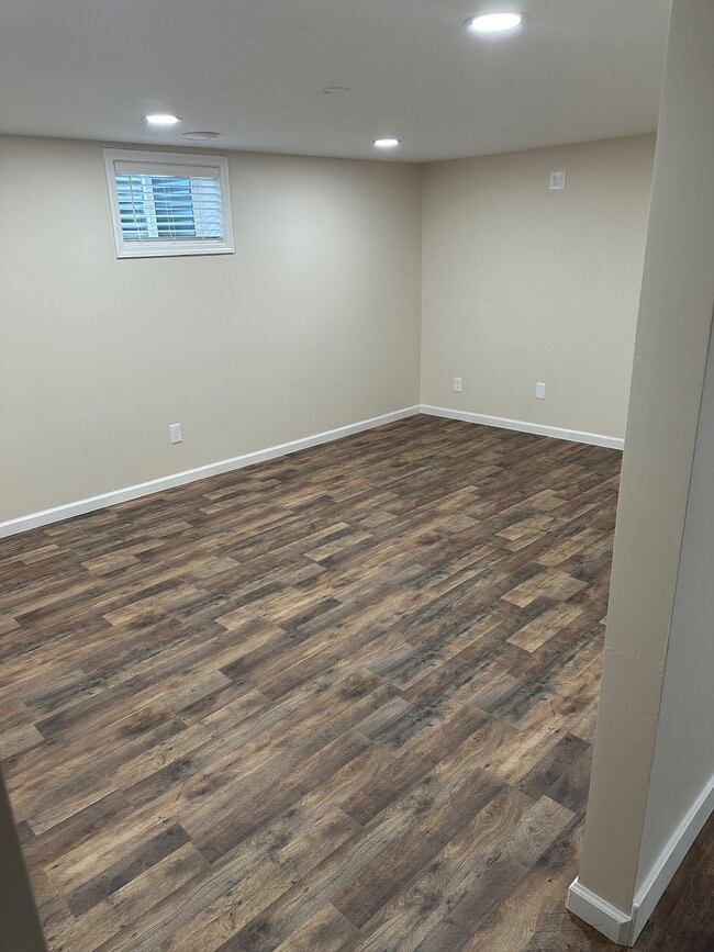 6519 S Kit Carson St, Unit Lower Unit in Centennial, CO - Building Photo - Building Photo