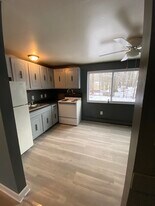 2274 Grandview Rd, Unit B2 in Lake Milton, OH - Building Photo