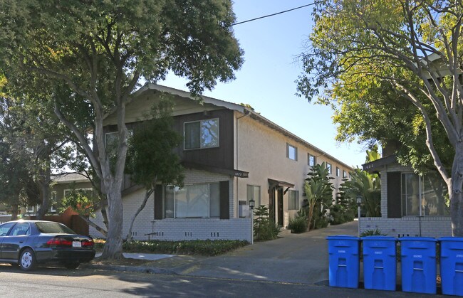 1682 Fremont St in Santa Clara, CA - Foto de edificio - Building Photo