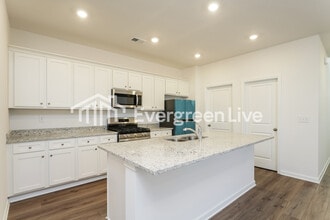 1813 Holmsey Cir in Conyers, GA - Building Photo - Building Photo