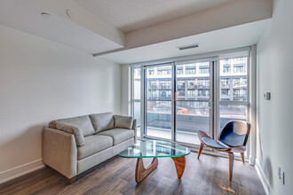 70 George Butchart Dr in Toronto, ON - Building Photo - Building Photo