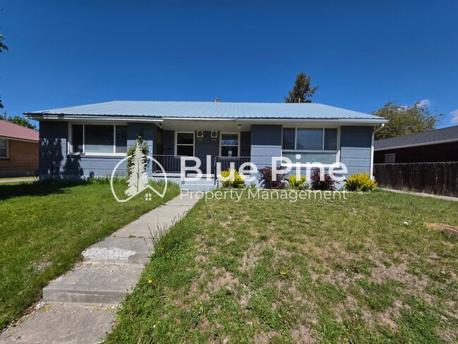 property at 640 Lincoln Dr