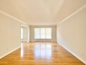 400 E Tazewells Way in Williamsburg, VA - Building Photo - Building Photo