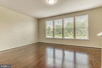 8931 Garrett Way in Manassas, VA - Building Photo - Building Photo