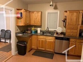 24 Lyon Ct in Watertown, MA - Building Photo - Building Photo