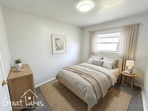 15433 Burr St in Taylor, MI - Building Photo - Building Photo