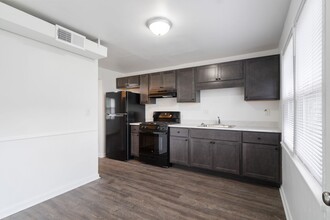 19 Midland Heights Cir in Midland, PA - Foto de edificio - Building Photo