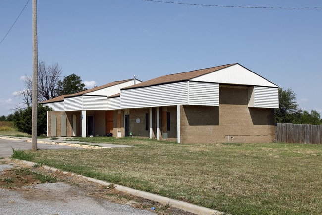 Renaissance Park in El Reno, OK - Foto de edificio - Building Photo