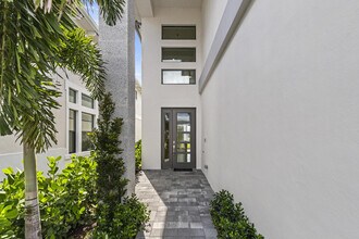 10033 Stockrun Dr in Palm Beach Gardens, FL - Building Photo - Building Photo